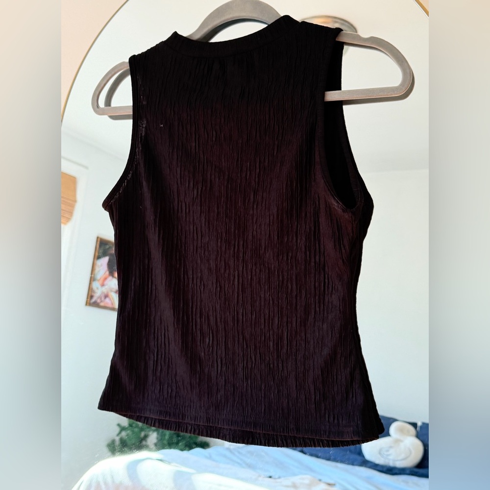 Source Unknown Black Textured Sleeveless Blouse – Size Unknown (See Measurements